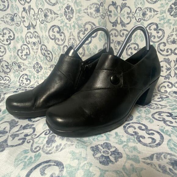 Clarks Womens Ankle Boot 39724 Black Leather Size 8.5M‎ - Picture 1 of 11